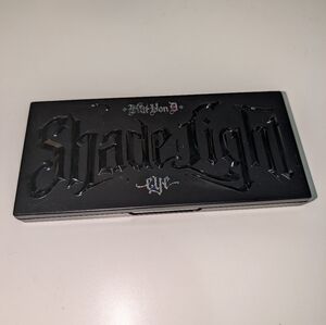 Kat Von D Shade And Light Eyeshadow Palette